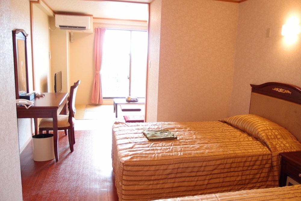 Hotel Castlevillage Miyakojima Eksteriør billede