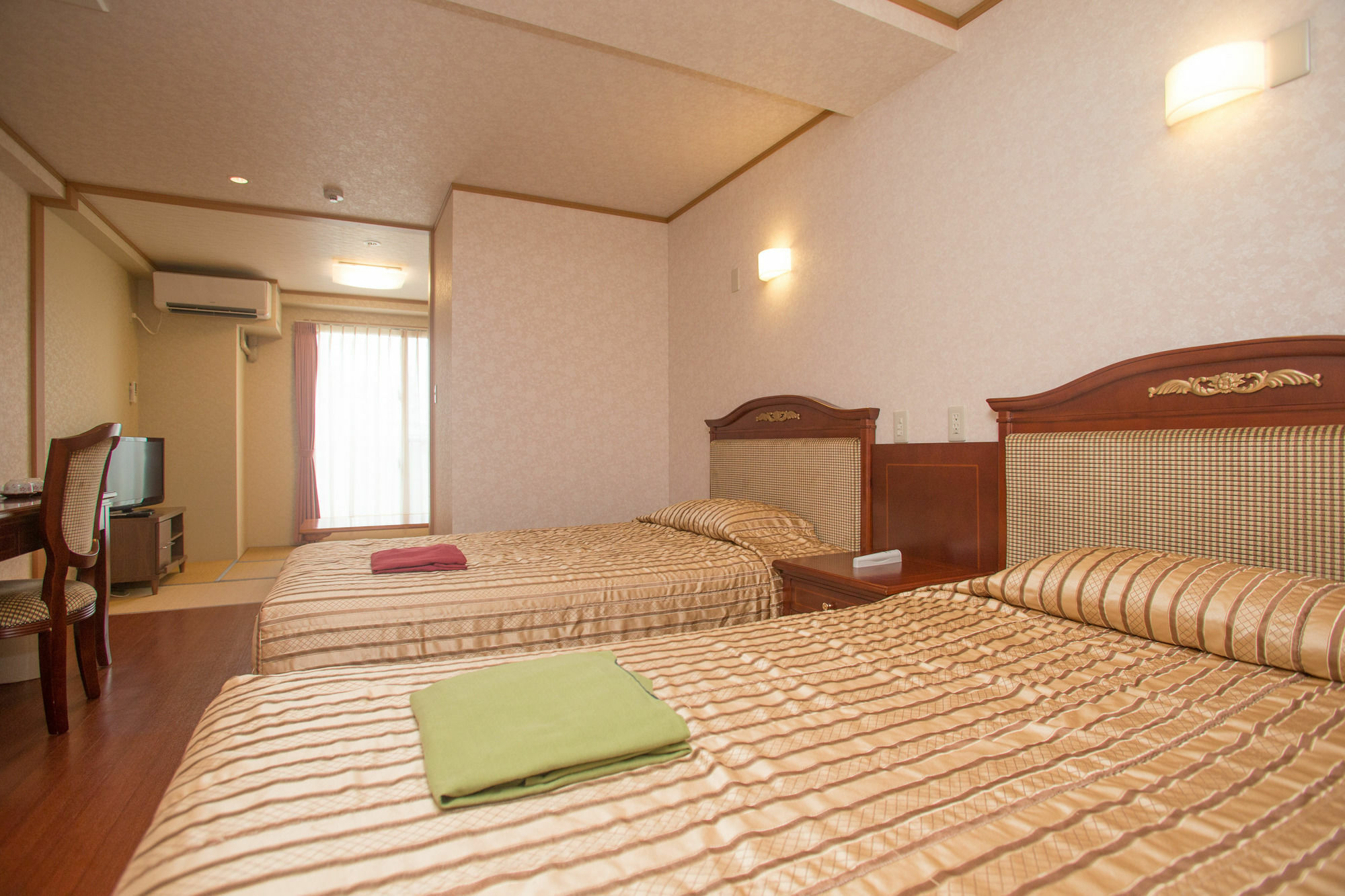 Hotel Castlevillage Miyakojima Eksteriør billede