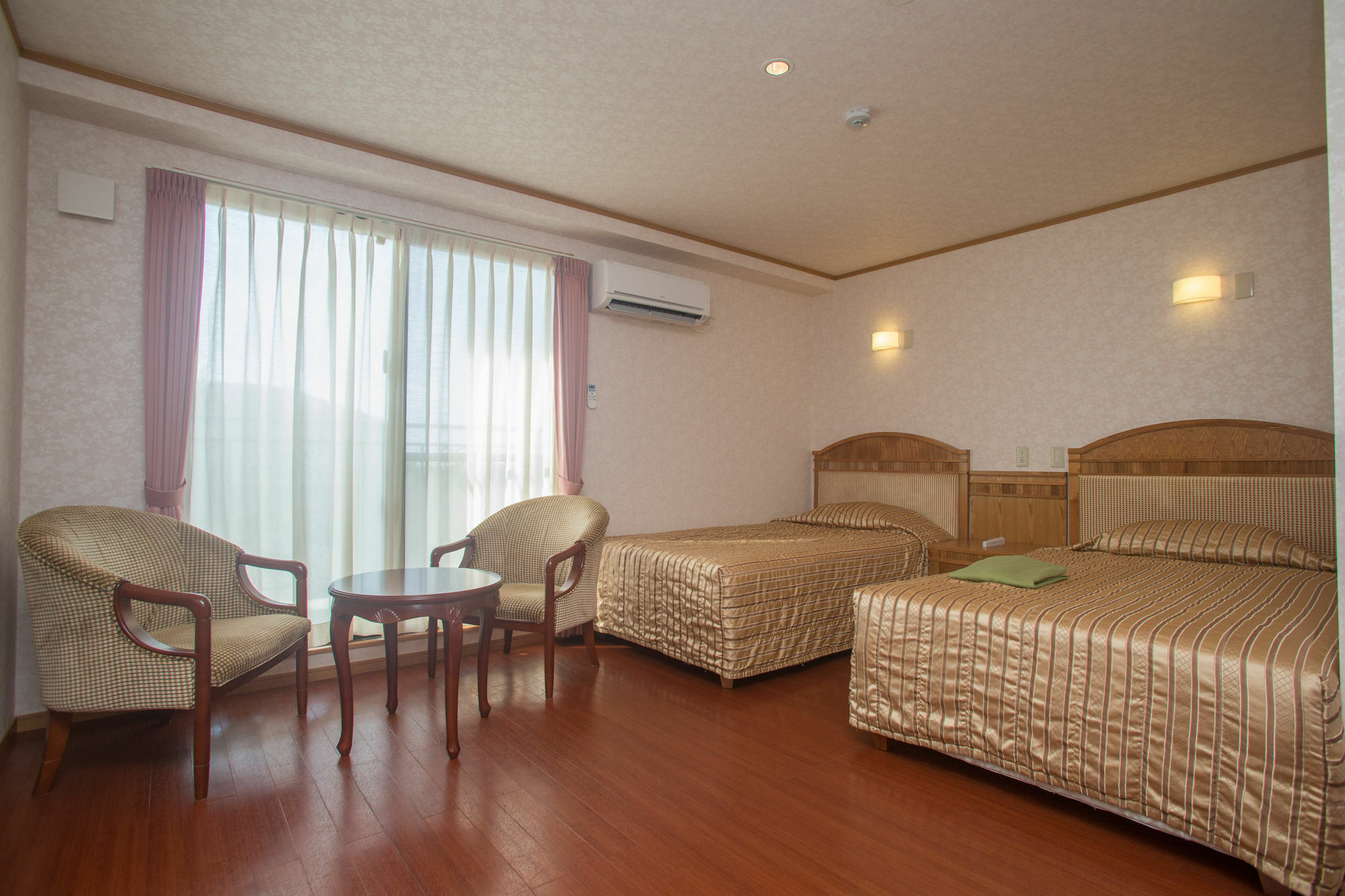 Hotel Castlevillage Miyakojima Eksteriør billede