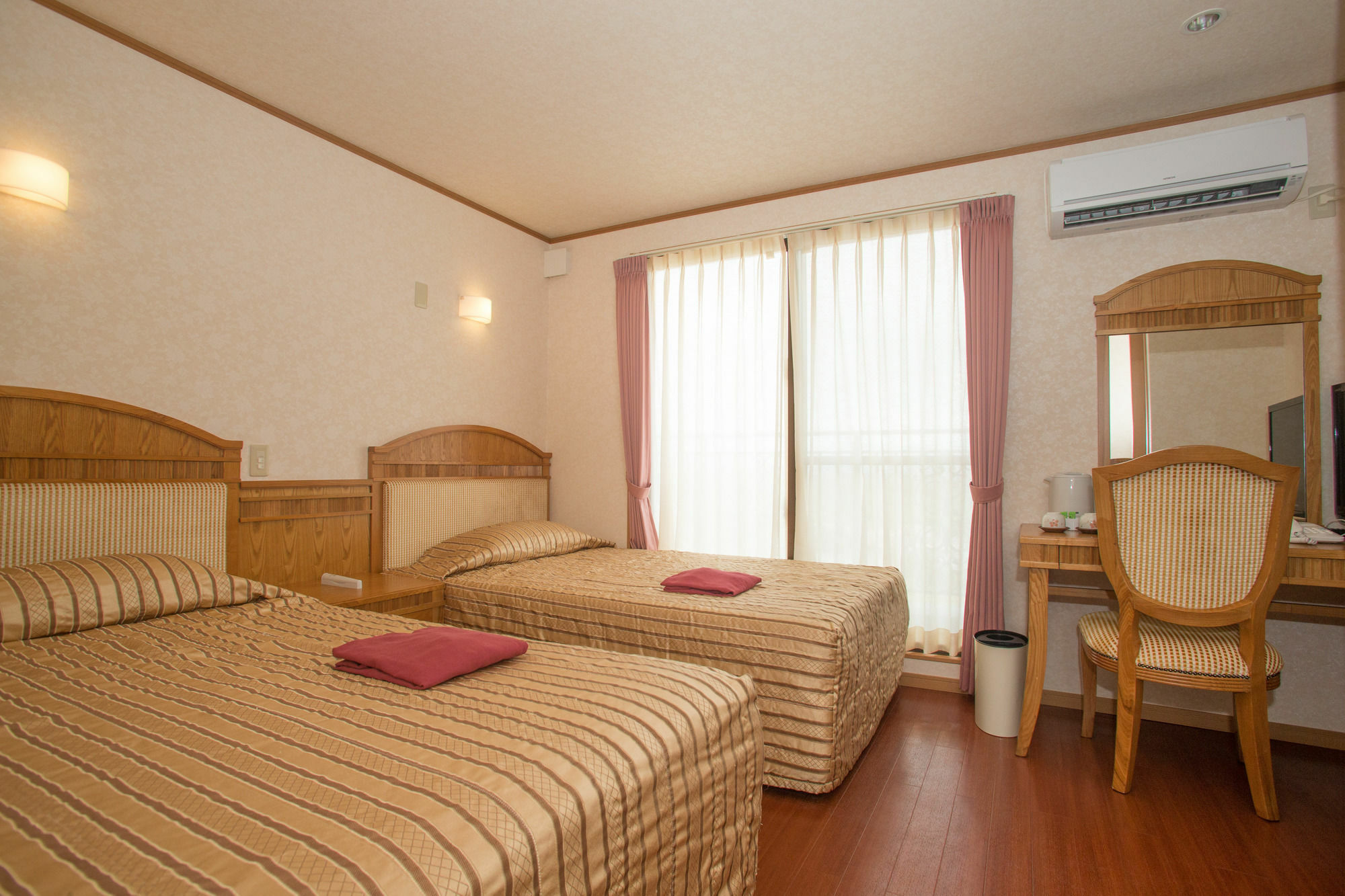 Hotel Castlevillage Miyakojima Eksteriør billede