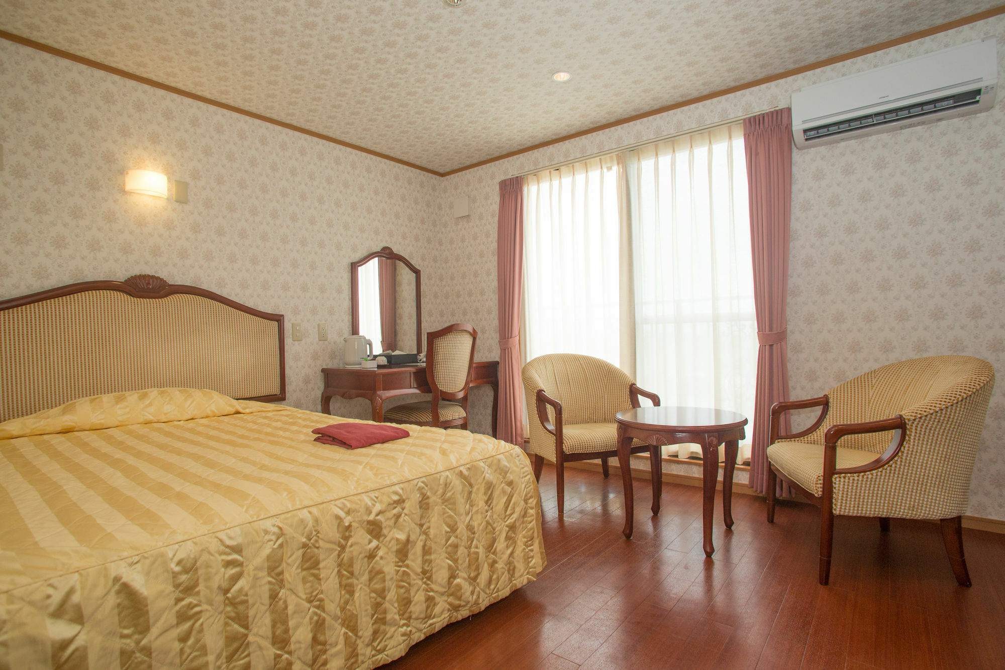 Hotel Castlevillage Miyakojima Eksteriør billede